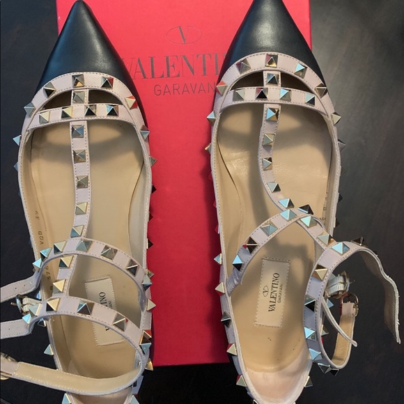 Valentino Garavani Rockstud Flats - Picture 9 of 9